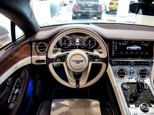 2020 Bentley Continental GT III, серебристый - вид 35