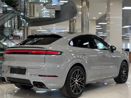 2026 Porsche Cayenne Coupé III Рестайлинг, серый, 17995000 рублей, вид 4