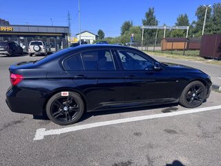 2017 BMW 3 серии 320i xDrive VI (F3x) Рестайлинг, чёрный, 2430000 рублей, вид 3