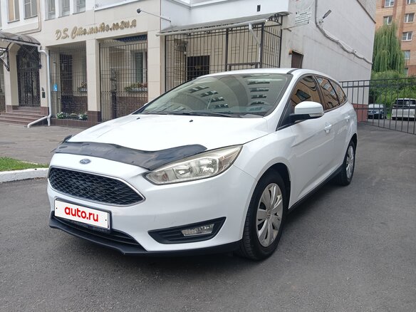 2016 Ford Focus III Рестайлинг, белый, 699000 рублей - вид 1