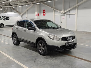 2010 Nissan Qashqai I Рестайлинг, серебристый, 890000 рублей, вид 3