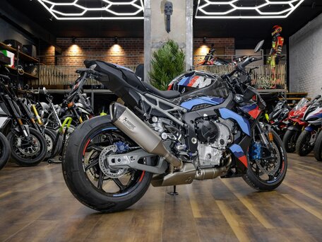2026 BMW M 1000 R, чёрный, 3590000 рублей, вид 3