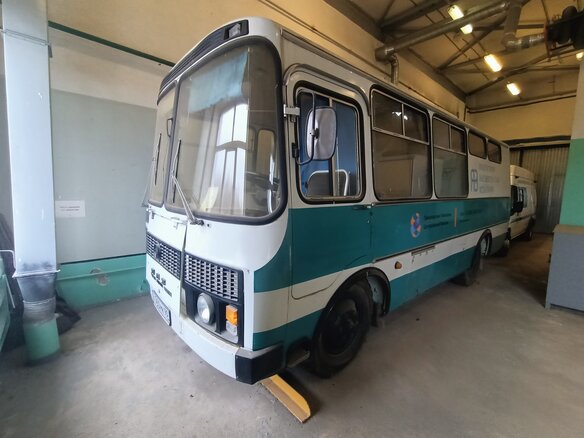 1994 ПАЗ 3205, белый, 835000 рублей
