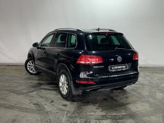 2014 Volkswagen Touareg II, чёрный, 1770000 рублей, вид 4