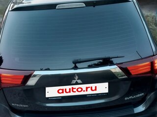 2019 Mitsubishi Outlander III Рестайлинг 3, серый, 2150000 рублей, вид 4