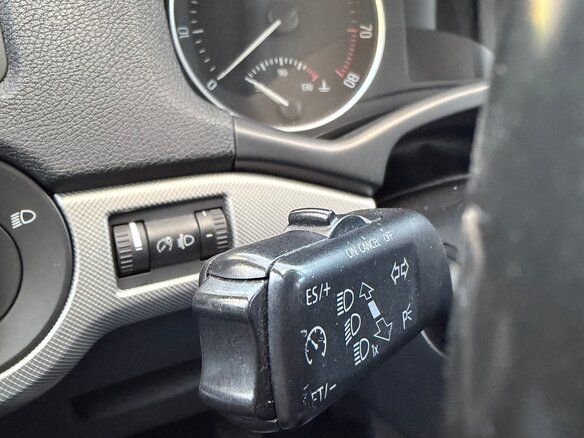 2011 Skoda Octavia II (A5) Рестайлинг, белый, 630000 рублей - вид 20