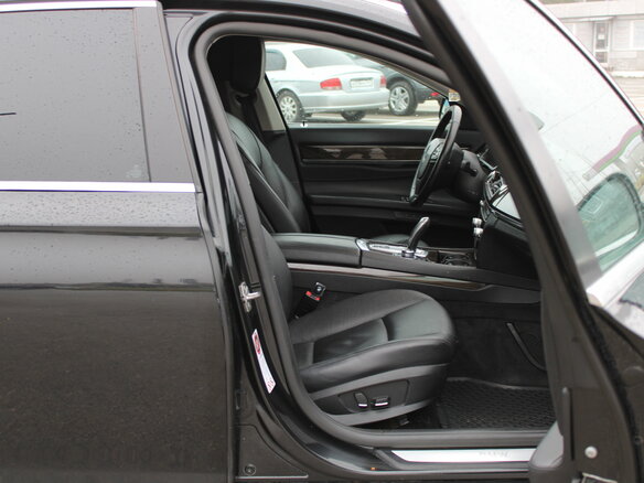 2010 BMW 7 серии Long 750Li V (F01/F02/F04), чёрный, 1415000 рублей - вид 19