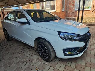 2023 Lada (ВАЗ) Vesta I Рестайлинг (NG), белый, 1430000 рублей, вид 3