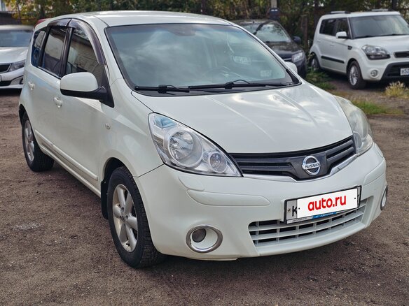 2013 Nissan Note I Рестайлинг, белый, 850000 рублей - вид 10
