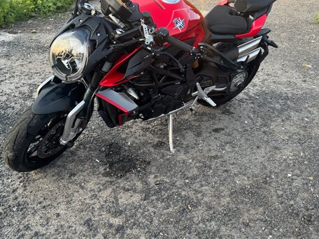 2022 MV Agusta Brutale 1000, красный, 1800000 рублей, вид 1
