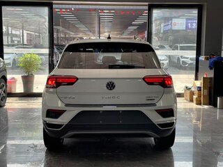 2022 Volkswagen T-Roc I (China Market), белый, 2060000 рублей, вид 4