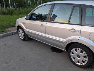 2011 Ford Fusion I Рестайлинг, серебристый, 460000 рублей, вид 4