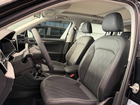 2026 Volkswagen Tiguan L II Рестайлинг (China Market), чёрный, 4450000 рублей - вид 6