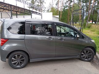2009 Honda Freed I, серый, 980000 рублей, вид 3