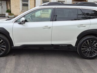 2022 Subaru Outback VI Рестайлинг, белый, 4700000 рублей, вид 3