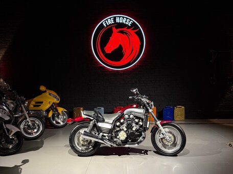 1997 Yamaha V-Max 1200, красный, 365000 рублей, вид 1