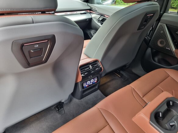 2025 BMW 5 серии 530i xDrive VIII (G60/G61/G68), серый, 8850000 рублей - вид 29
