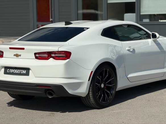 2019 Chevrolet Camaro VI Рестайлинг, белый, 2250000 рублей - вид 27