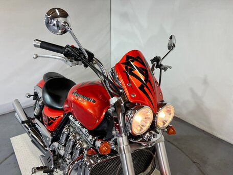 2005 Triumph Rocket III, красный, 560000 рублей, вид 4