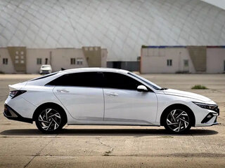 2023 Hyundai Elantra N Line VII (CN7) Рестайлинг, белый, 1510000 рублей, вид 4