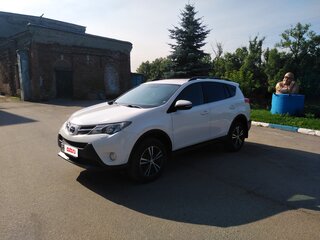 2015 Toyota RAV4 IV (XA40), белый, 1760000 рублей, вид 2