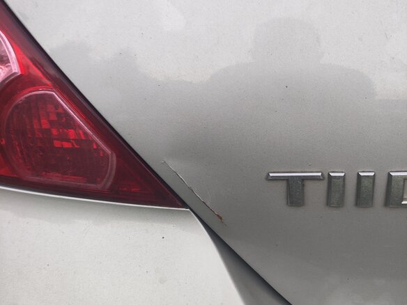2011 Nissan Tiida I Рестайлинг, серебристый, 900000 рублей - вид 9