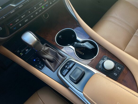 2016 Lexus RX 200t IV, белый, 3355000 рублей - вид 19