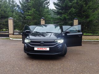 2020 Volkswagen Polo VI, чёрный, 1400000 рублей, вид 3