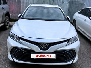 2019 Toyota Camry VIII (XV70), белый, 2200000 рублей, вид 2