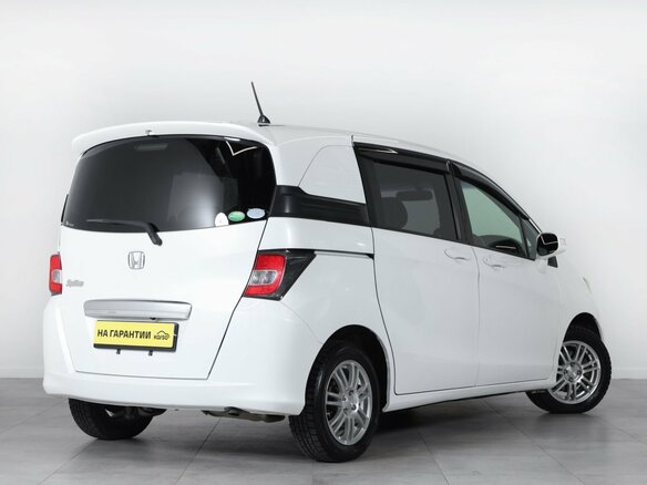 2014 Honda Freed Spike I Рестайлинг, белый, 1249000 рублей - вид 5