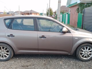2008 Kia Ceed I, бежевый, 380000 рублей, вид 4