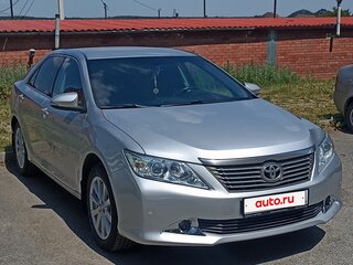 2013 Toyota Camry VII (XV50), серебристый, 1470000 рублей, вид 3