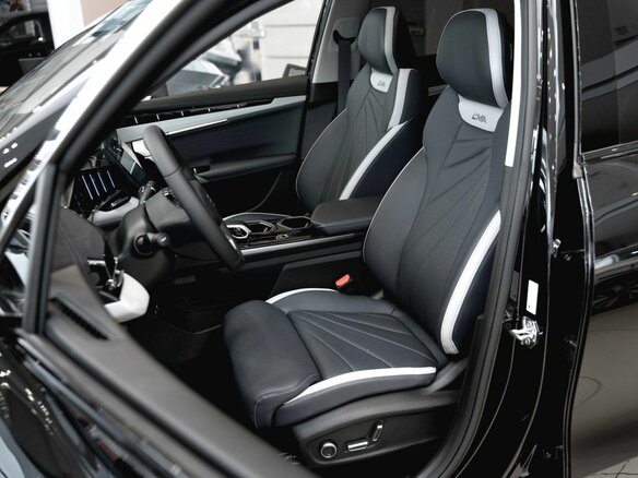 2026 Geely Atlas II, чёрный, 3909990 рублей - вид 7