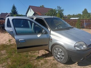 2001 Renault Clio II Рестайлинг, серебристый, 160000 рублей, вид 3
