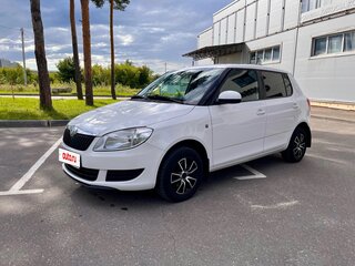 2011 Skoda Fabia II Рестайлинг, белый, 525000 рублей, вид 3