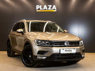 2017 Volkswagen Tiguan II, бежевый, 1729000 рублей, вид 2