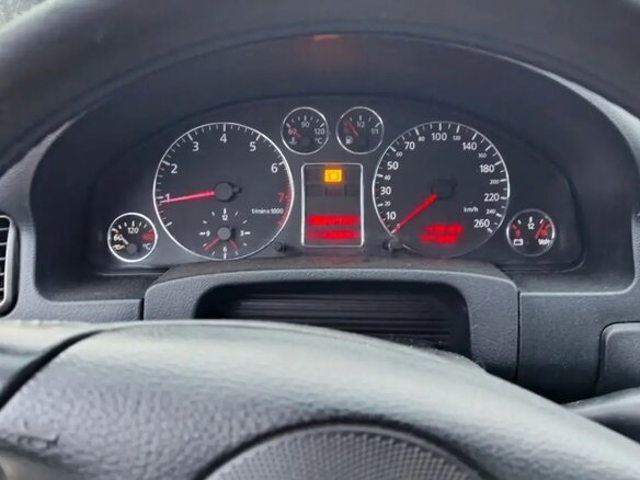 1998 Audi A6 II (C5), синий, 245000 рублей - вид 11