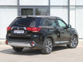 2019 Mitsubishi Outlander III Рестайлинг 3, чёрный, 2405000 рублей, вид 5