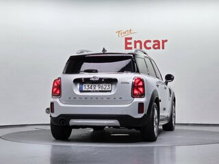 2022 Mini Countryman Cooper II Рестайлинг, белый, 2140000 рублей, вид 3