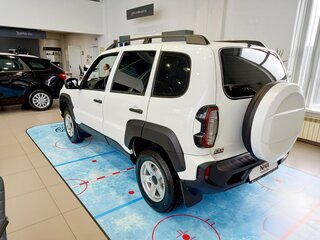 2025 Lada (ВАЗ) Niva Travel I Рестайлинг, белый, 1626000 рублей, вид 2