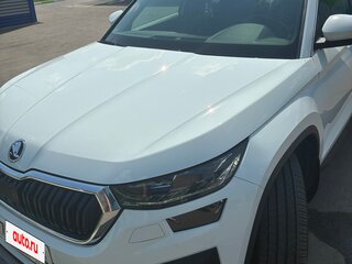 2022 Skoda Kodiaq I Рестайлинг, белый, 3500000 рублей, вид 3