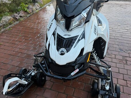 2014 BRP Lynx 49 Ranger 600, белый, 1500100 рублей, вид 3