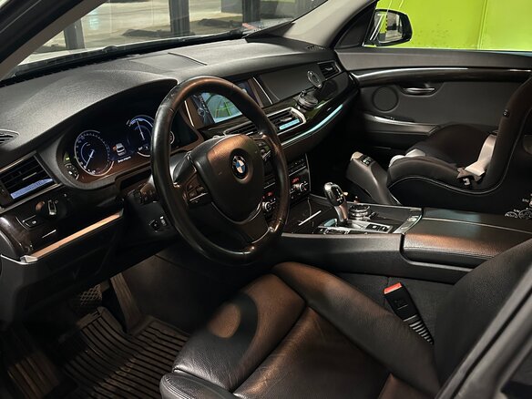 2013 BMW 5 серии 530d xDrive VI (F10/F11/F07) Рестайлинг, белый - вид 9