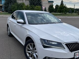 2016 Skoda Superb III, белый, 1550000 рублей, вид 3