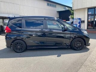 2022 Honda Freed+ II Рестайлинг, чёрный, 1255555 рублей, вид 4
