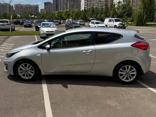 2016 Kia Ceed II Рестайлинг, серебристый, 1350000 рублей, вид 3