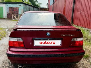 1998 BMW 3 серии 323i III (E36), пурпурный, 300000 рублей, вид 3