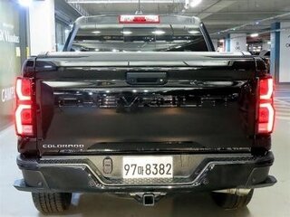 2024 Chevrolet Colorado III, чёрный, 5552776 рублей, вид 2