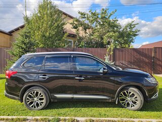 2016 Mitsubishi Outlander III Рестайлинг 2, чёрный, 2080000 рублей, вид 4