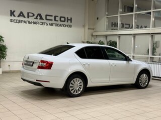 2018 Skoda Octavia III (A7) Рестайлинг, белый, 1699000 рублей, вид 2